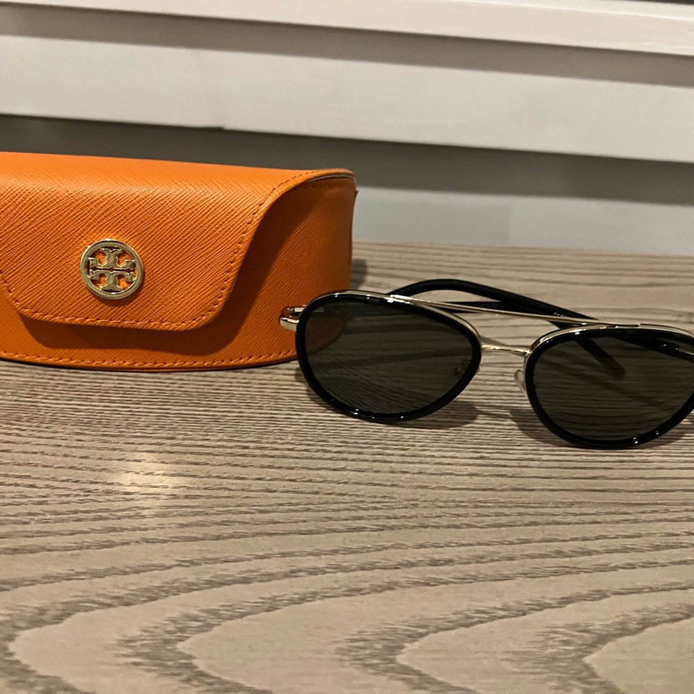 Tory Burch TY 6089 Sunglasses
